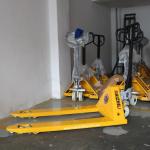 2500kg Hand Pallet Lifter With Nylon / PU Wheels
