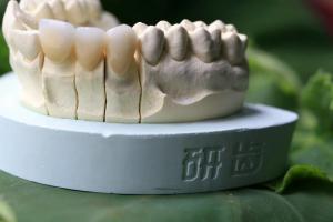Wholesale Porcelain Cubic Zirconia Teeth from china suppliers