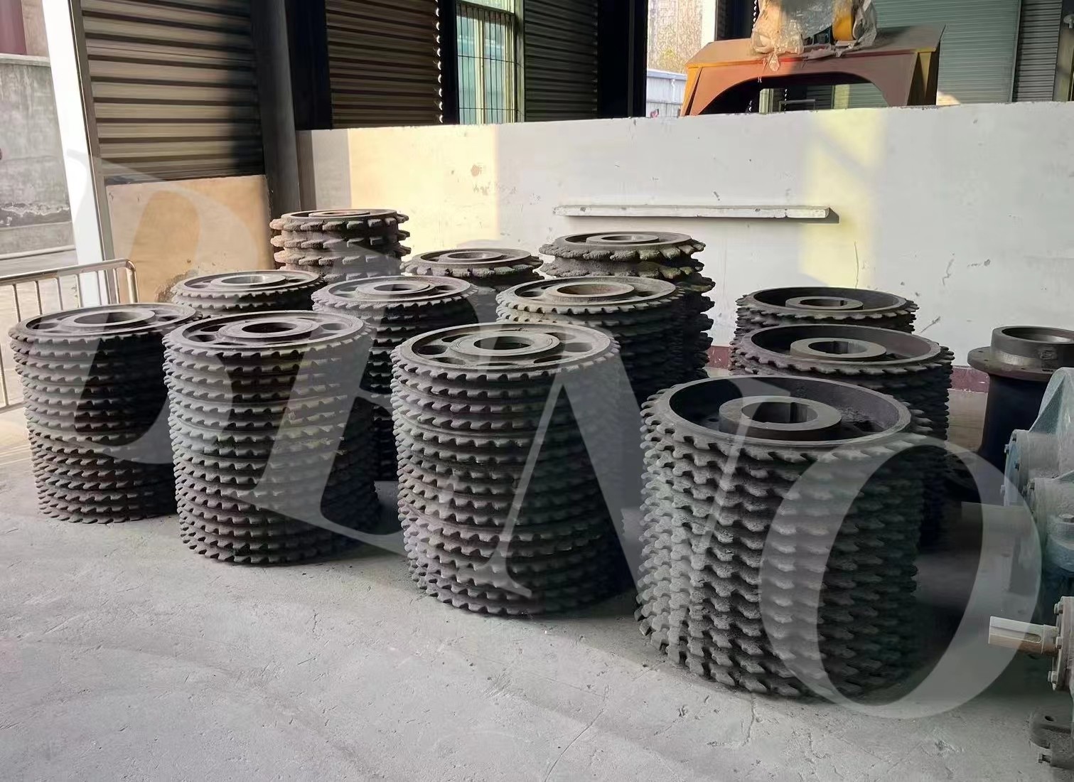 Wear Resistant Toothed Roller Crusher Spare Parts For Double Roller Crusher ISO9001