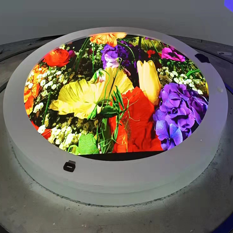 OEM P3 Flexible LED Display Screen 2500 Cd/M2 For Exhibition Hall