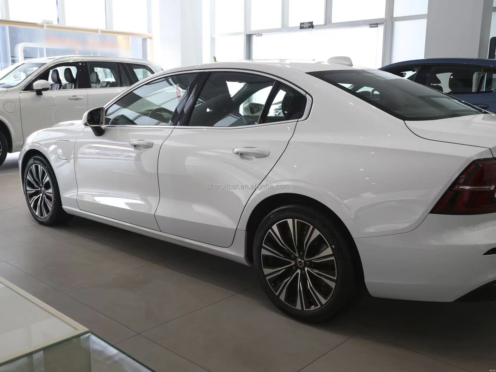 2024 Volvo S60 High Speed Plug-in Hybrid EV Electric Car with 84km Long Range and Zhiya Extreme Night Black Edition