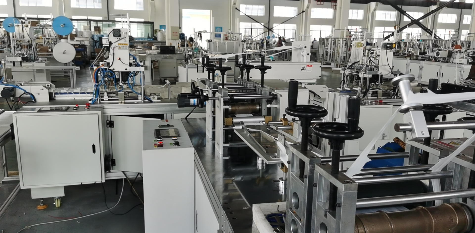 PLC Kf94 Fish Shape Nonwoven Mask Making Machine