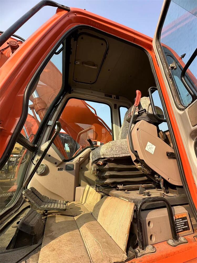 Original Doosan 225LC-7 210-7 150w-7 220-7 420-7 Hydraulic Crawler Excavator 22.5ton Japan