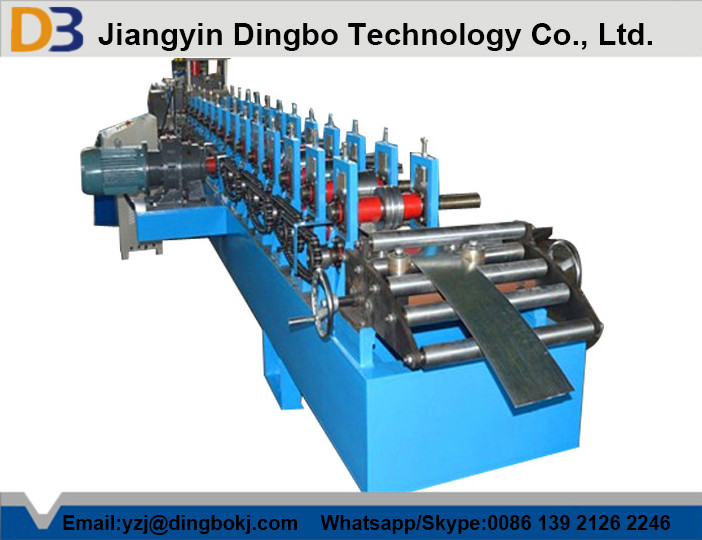 Galvanized Steel C Purlin Roll Forming Machine With High Precision In Cutting