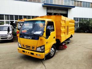 Wholesale ISUZU 4*2 Road Road Washing Truck , Cleaning Tank Truck With 4cbm Water 5cbm Dust from china suppliers