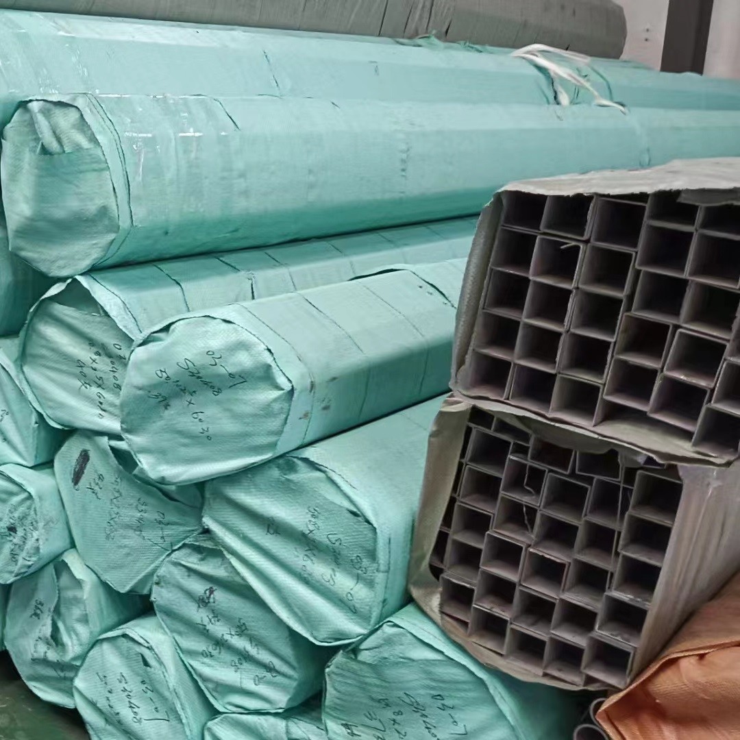ASTM A312 304 Stainless Steel Welded Pipe / ERW SS Pipe DN10 - DN500 in 6m Length