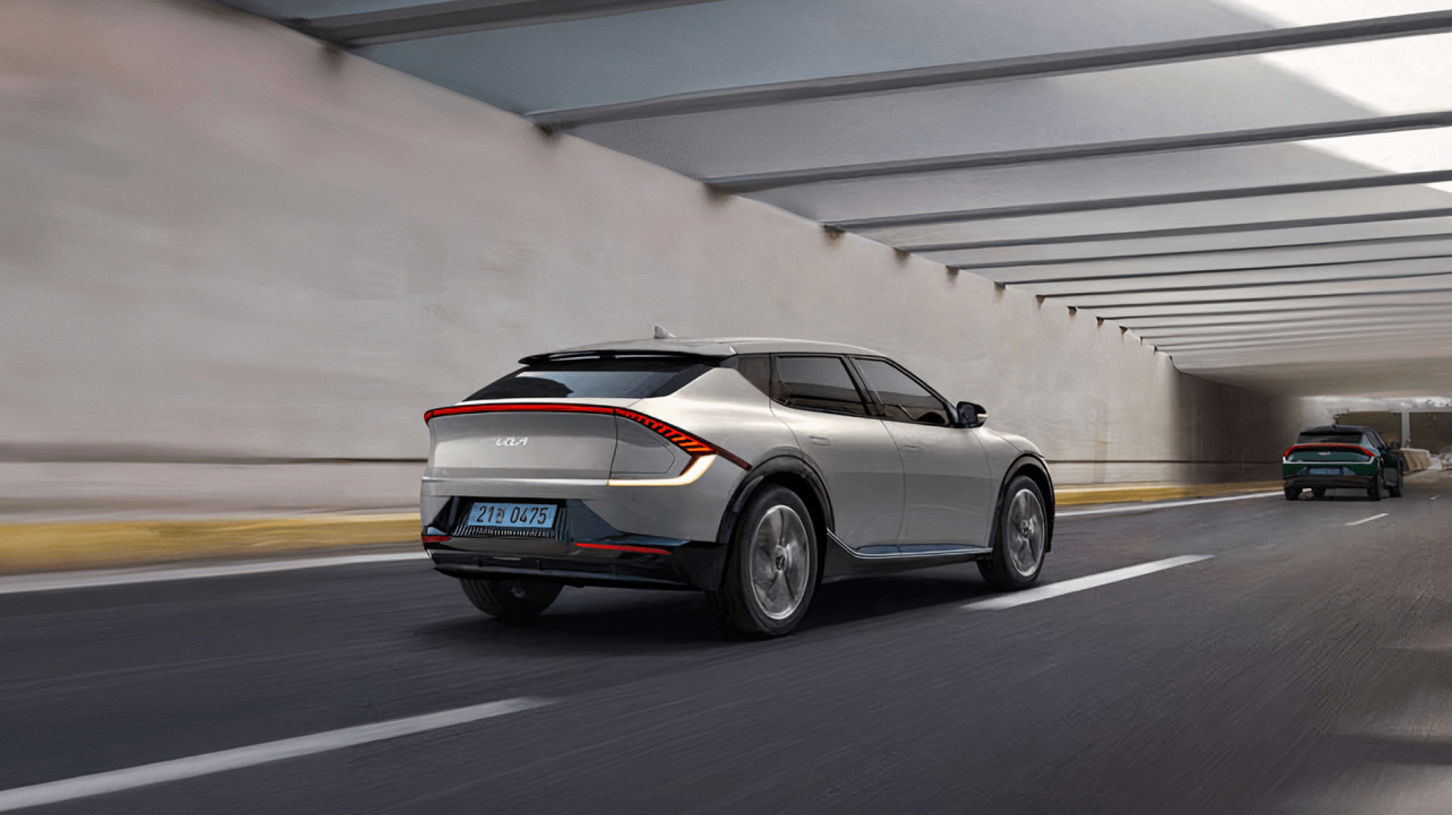 2023 2024 CLTC Endurance 617KM/555KM Pure Electric Coupe Kia Energy EV6 Made in and with 100 km/h Acceleration 3.5S-7.3S