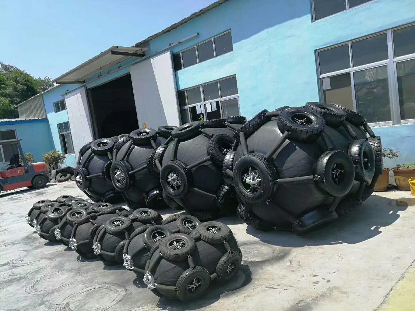 Yokohama Type Marine Rubber Fender Marine Pier Fenders 0.5m-3.3m Diameter