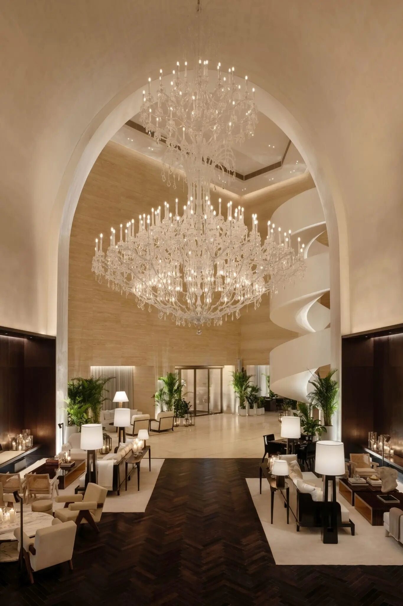 One-Stop Bespoke Luxury Interior Furnishings Service For Five-Star Hotels