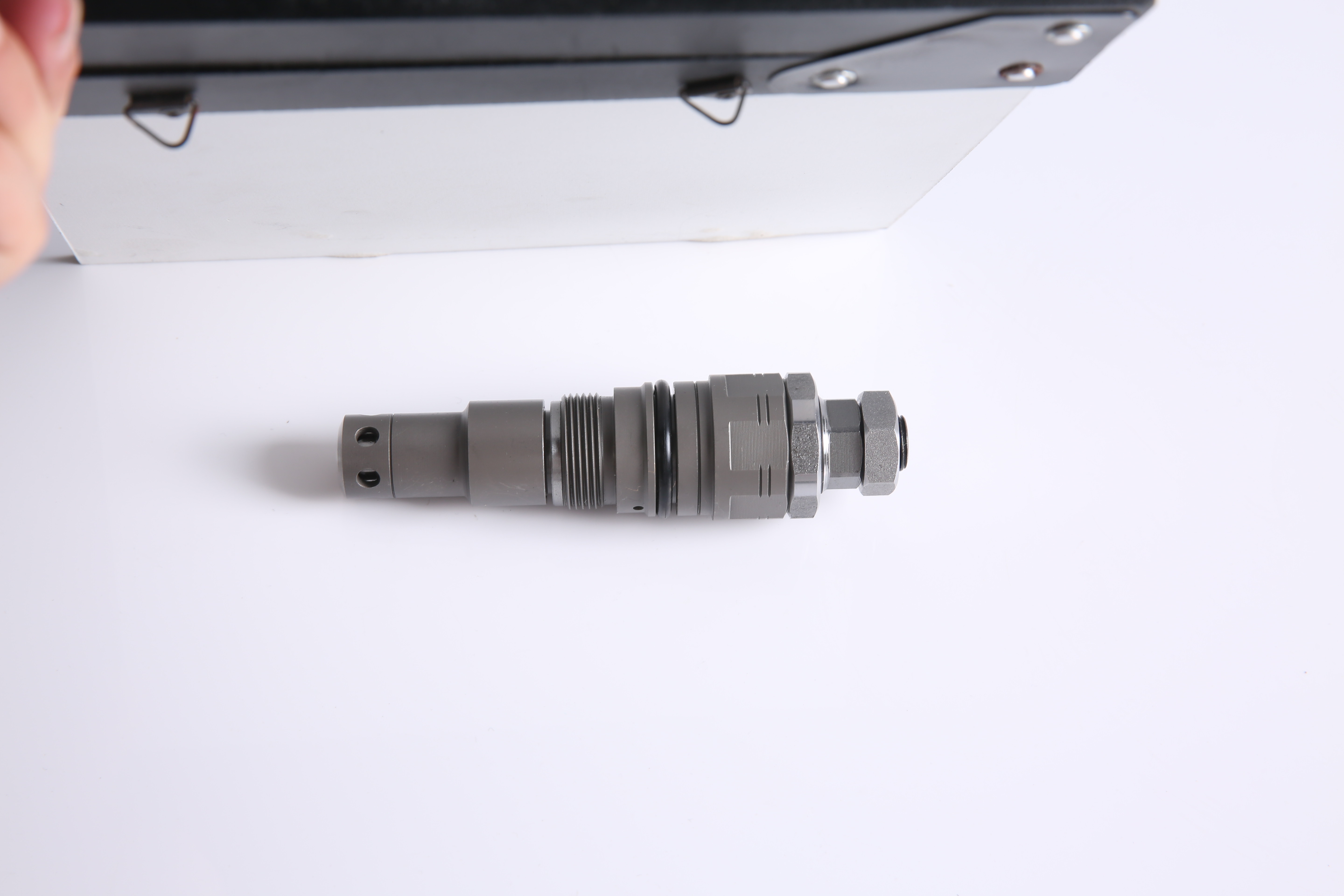 High Quality Factory Price SK230-6E Main Relief valve Excavator Spare Parts