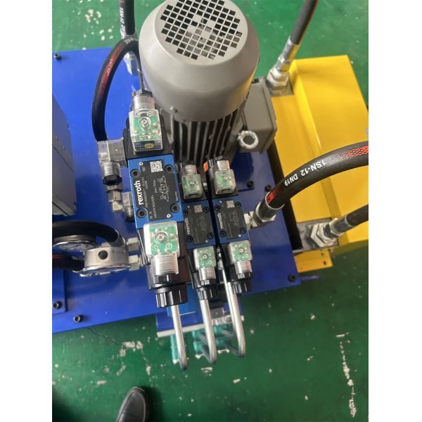 Side Mounting Vertical Horizontal High End Hydraulic Systems Customized Export