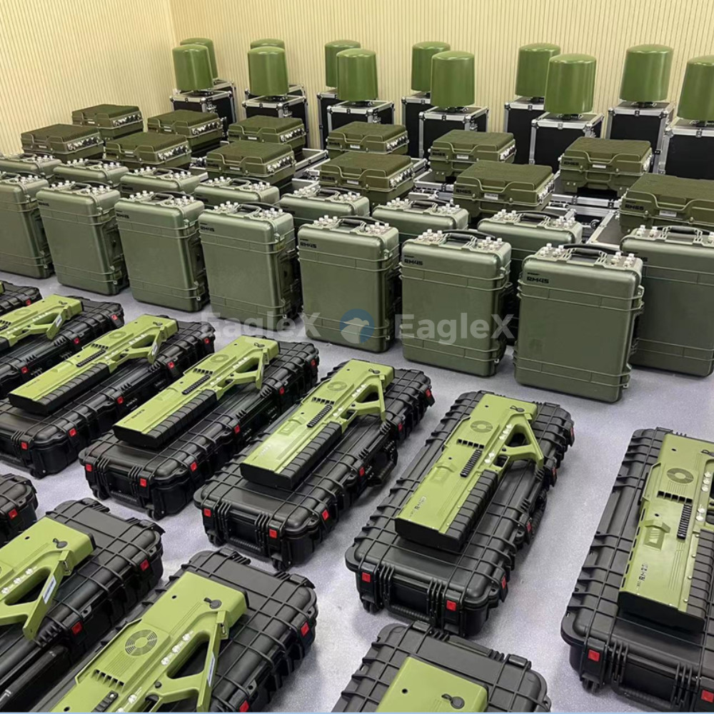 3KM Drone Jammer With 5KM Detection Detector 900MHz 1.5GHz 2.4GHz 5.8GHz Jammer Gun All In One