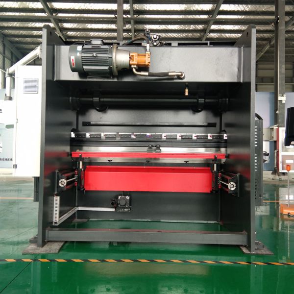 3200MM 160 Ton Hydraulic Press Metal Bender TP10S CNC With Custom Mold
