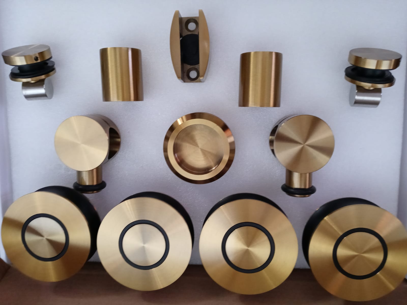 High Hardness and Durable Sliding Door Accessory for Single Glass Door in Polish Gold