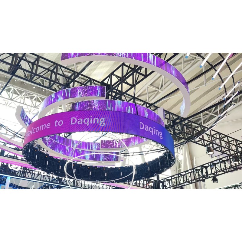 Dynamic Curved LED Video Wall with 7680Hz Refresh Rate, 5000cd Brightness, and Lightweight Design for Rental Stages