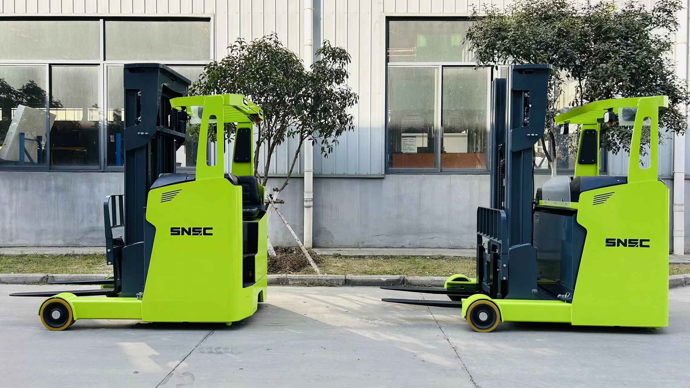 SNSC 2ton Capacity Max Lift Height 6m 8m 10m 12m Narrow Aisle Montacargas Double Reach Truck Forklift