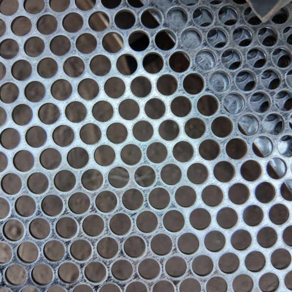 1.2mm Thick Perforated Galvanized Steel Sheet Silver Colored Round Holes
