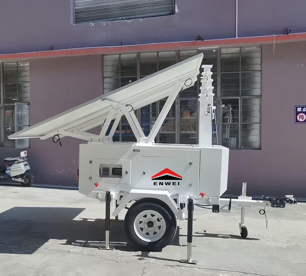 2590 solar trailer