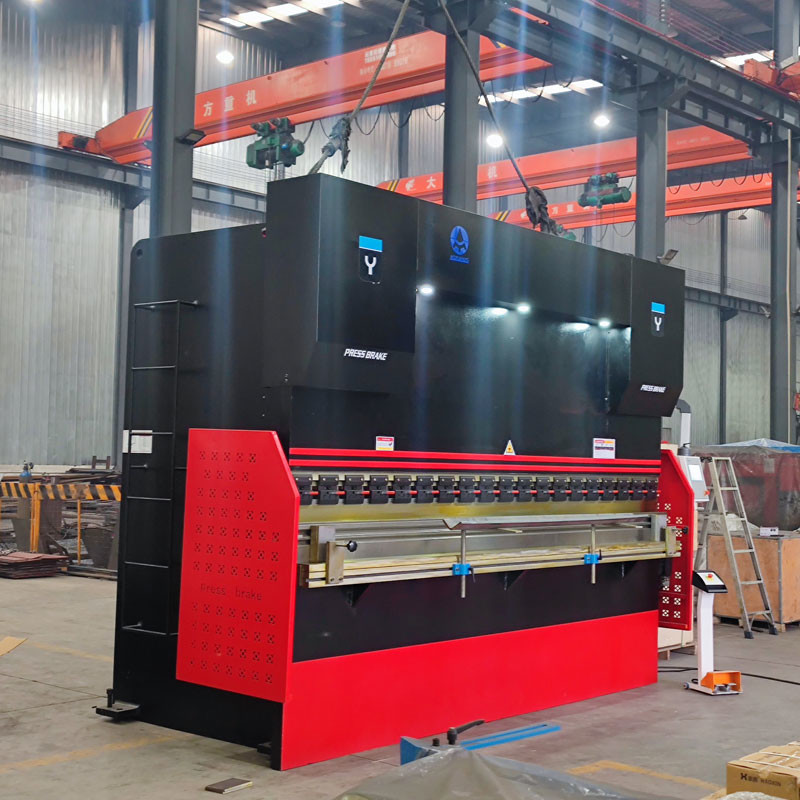300T Motor Segmented Upper Die Hydraulic CNC Press Brakes Customized