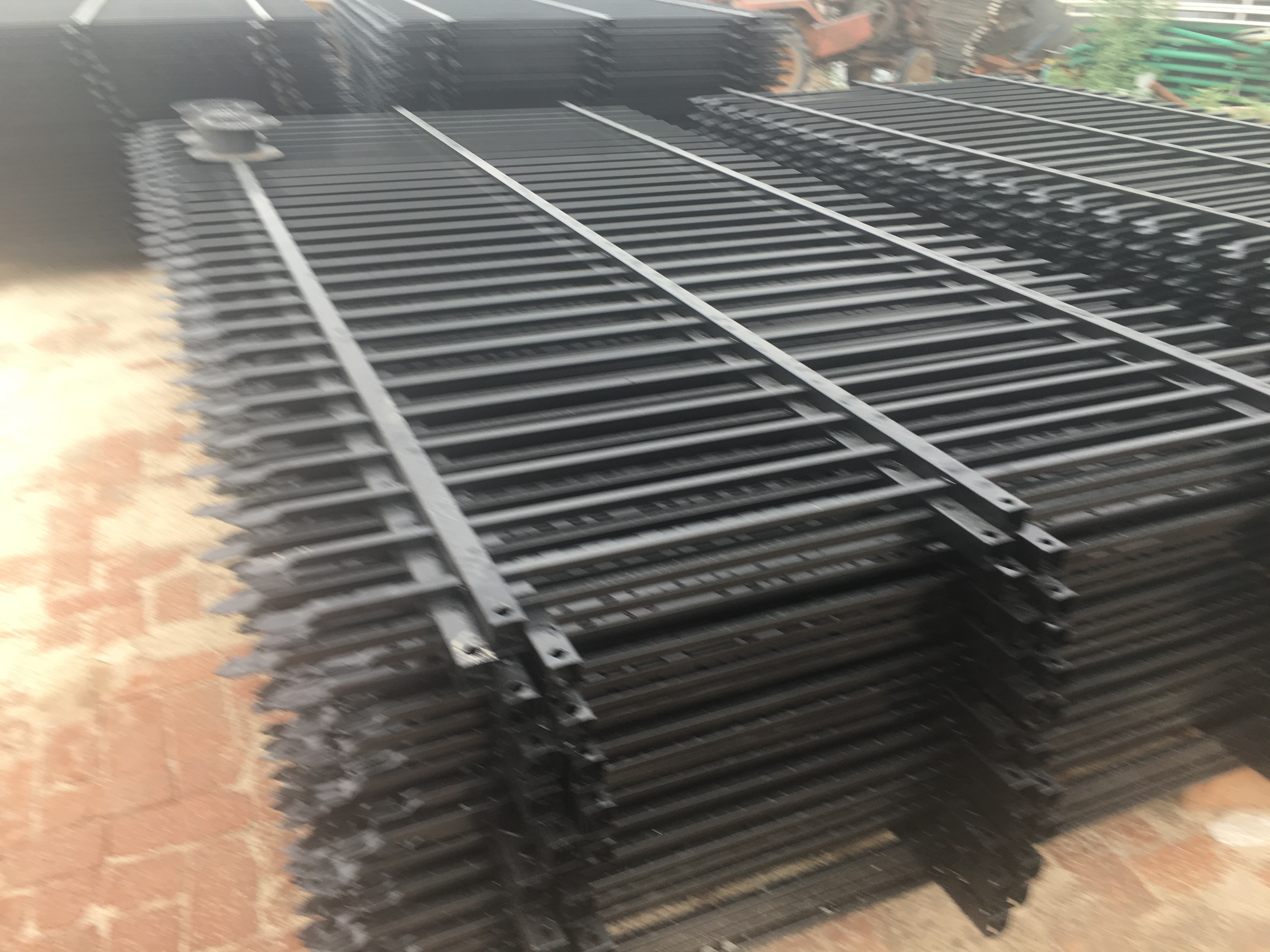 High quality galvanized powder coated garrison fencing