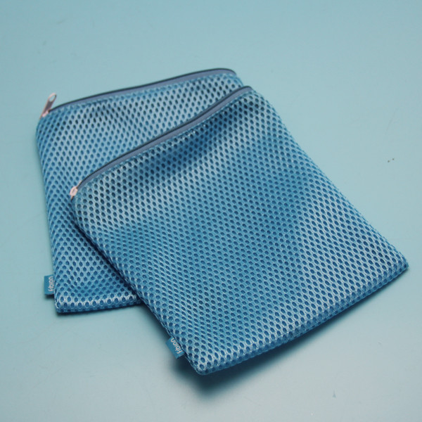 White Underwear Wash Bag , Mesh Laundry Wash Bags With Zipper / Handle