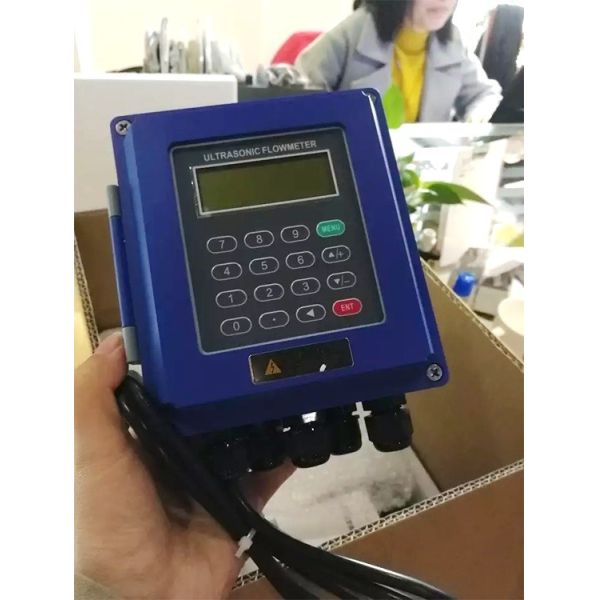 DN15 - DN6000 Multi Pulse Ultrasonic Flow Meter Sensor High Protection Wall Mounted