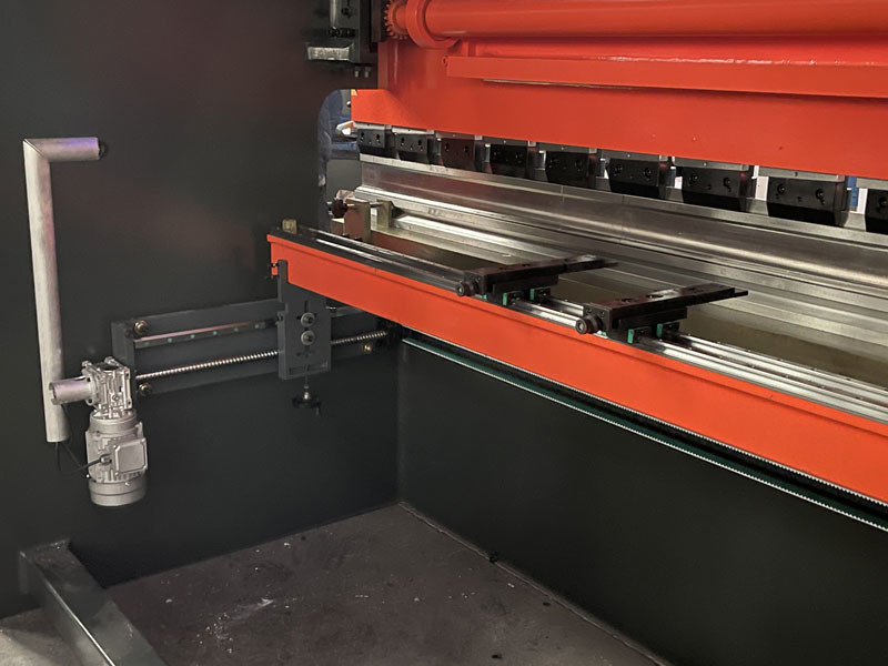 Economical Model WC67Y Hydraulic Press Brake 125T 3200MM E21 Controller NC Press Bending Machine