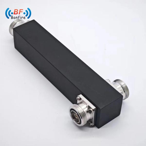 0.510kg Package 5000-6000MHz 2 Way Splitter / Divider DIN Female Indoor/Outdoor