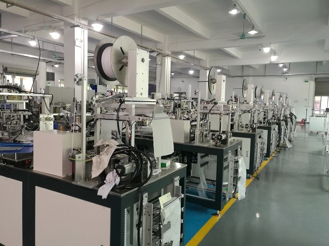 60 Pcs / Min Non - Woven Fabric KN95 Mask Manufacturing Machine