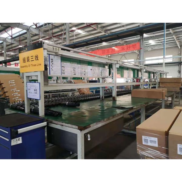 Heavy-Duty Wheel Bolt Shacman OEM 199012340123 M22x1.5 High-Strength Truck Rear Axle Bolt