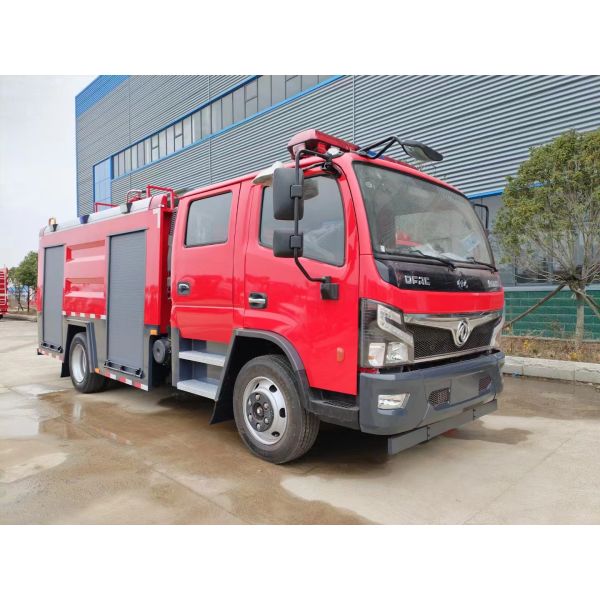 Dongfeng Fire Sprinkler Emergency Rescue Vehicle Is Suitable for Cleaning Fire Roads Landscaping and Greening