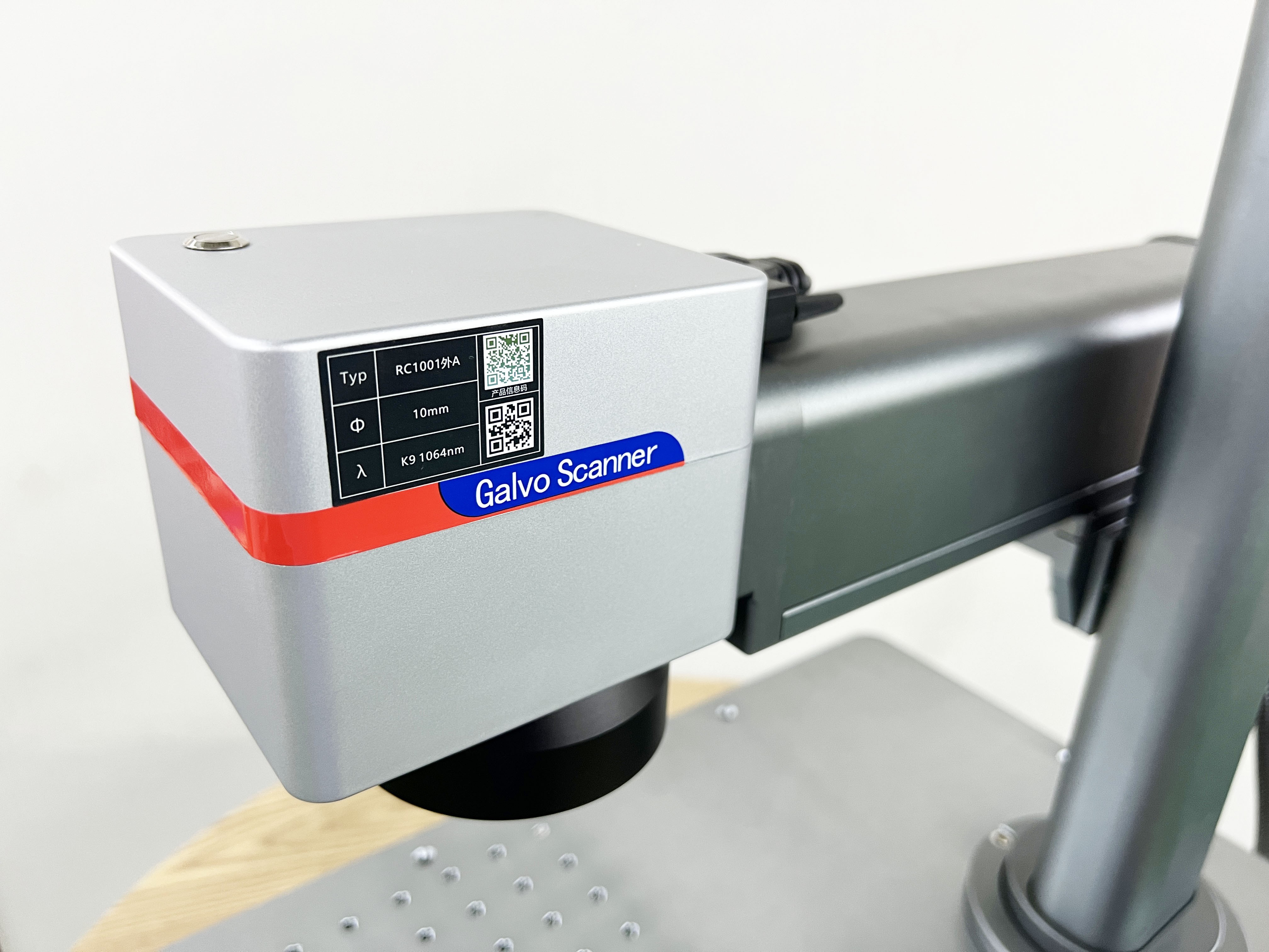 20KG Metal Engraving Machine Portable 20w 30w 50w Mopa Gold Smart Color Fiber Laser Marking Machine with Portable Design