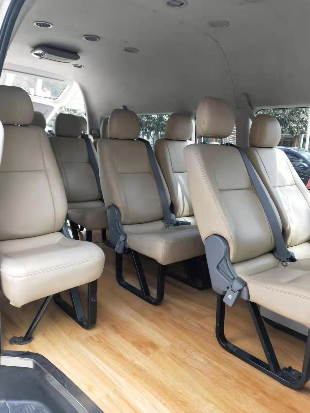 2007 Year 13 Seats Gasoline Toyota Hiace Used Mini Bus With Luxury Seat Automatic Transmission High Roof