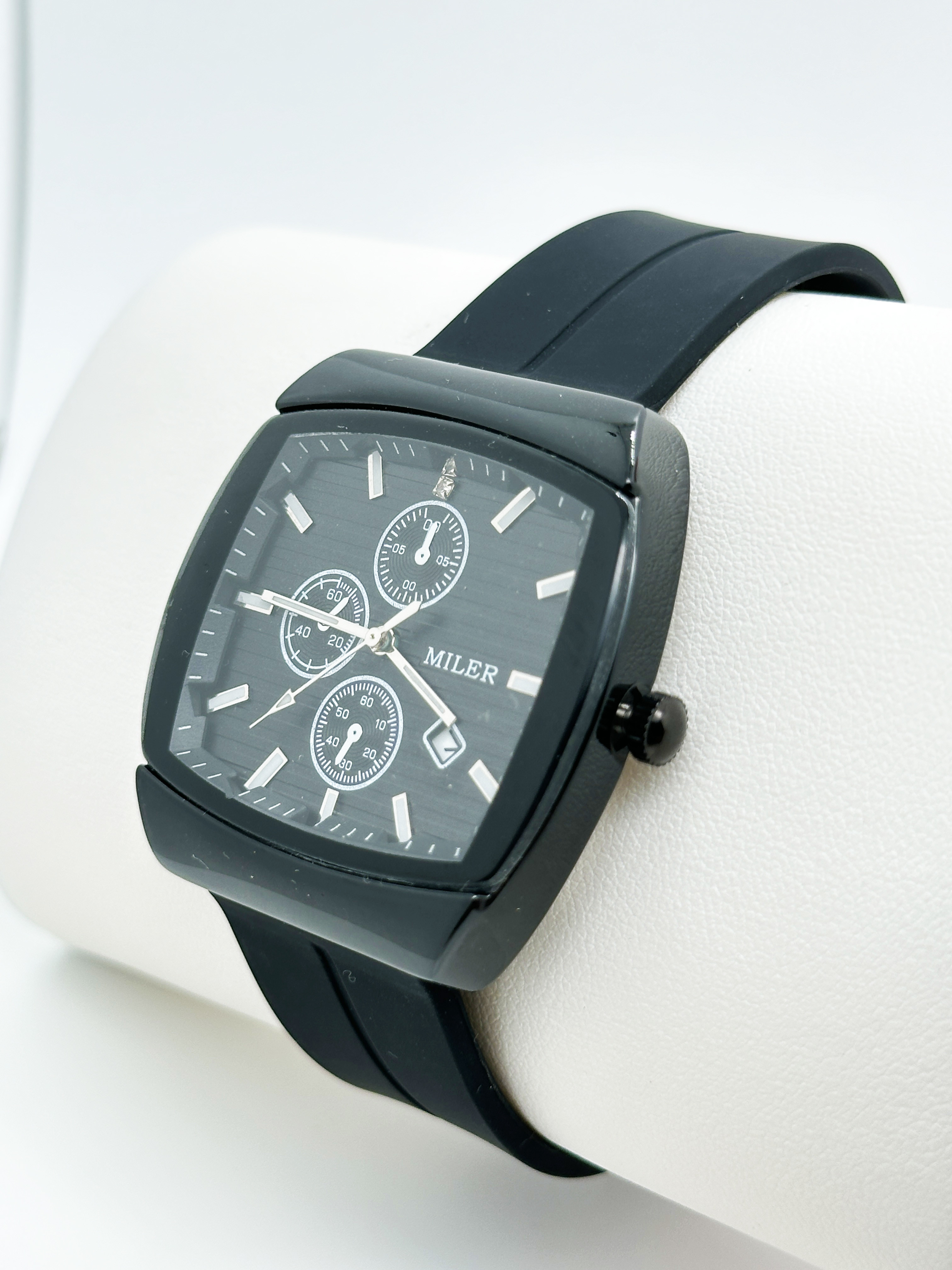 Factory Wholesale Silicone Quartz Wristwatches With Shock And Scratch Resistance