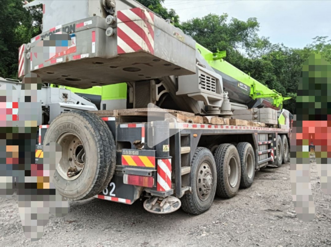 FIve-Arm Crane Jib ZTC950E5 2021 Years Zoomlion Mobile Crane 95tons for Heavy-Duty Construction Projects