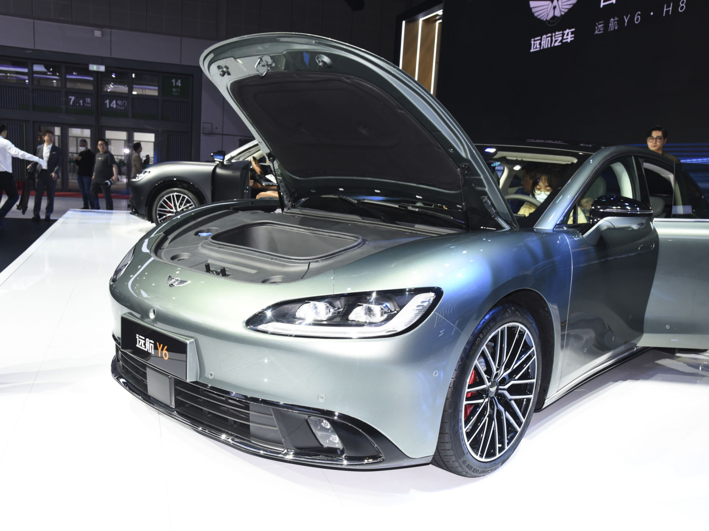 2024 BYD 4DW Big Sedan with 1020KM 5 Seat Energy Vehicle B.H.D Y6 Electric Car Charging time H 0.5 Max Speed 205Km/h
