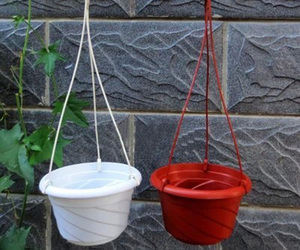 high quality plastic hanging hook hanging flower pot on wall in room with competition price