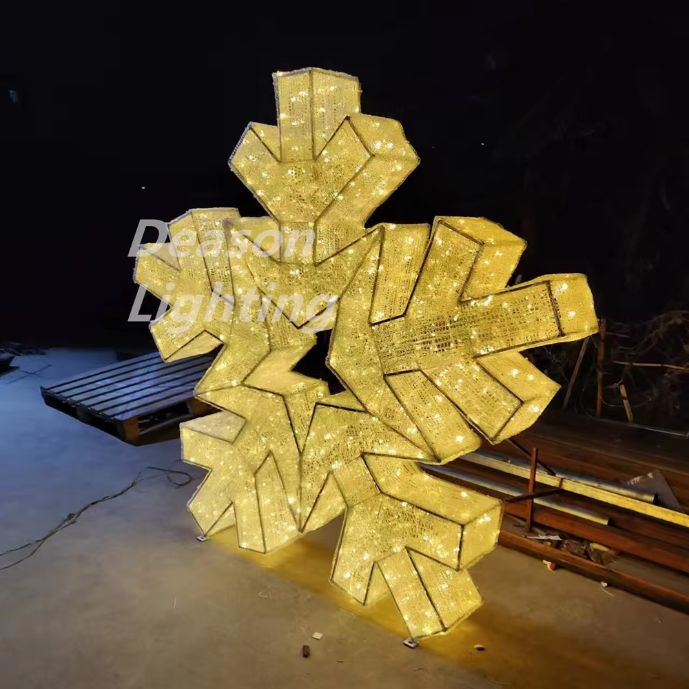 Large led lighted snowflakes