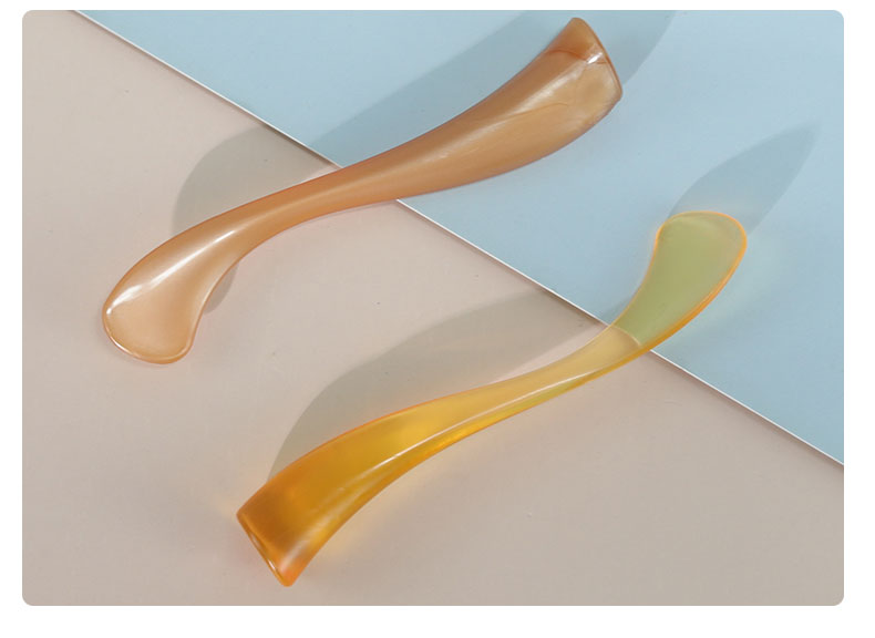 Plastic Custom Cosmetic Packaging Luxury Face Cream Spoon 71.7mm * 13.7mm