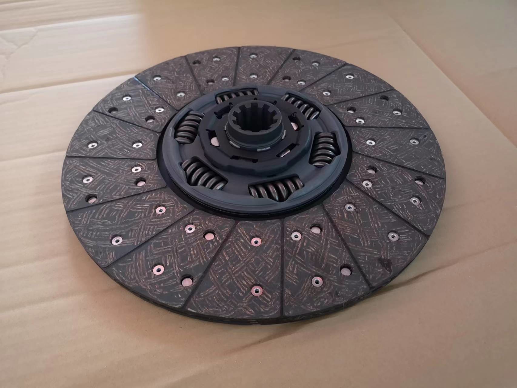 SACHS Clutch Disc 1848000757 Origin Pards 15 Inch Europe Truck Auto Parts