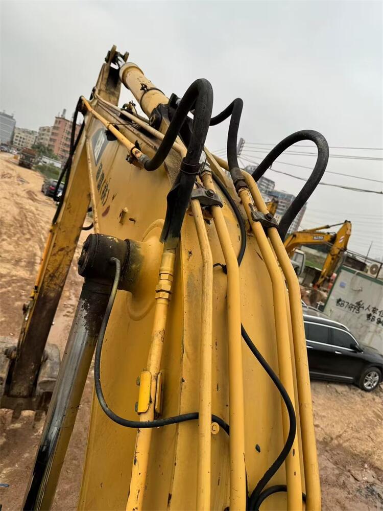 Cat 312 Excavator Crawler Chain Moving Type with Good Health and Durable Construction
