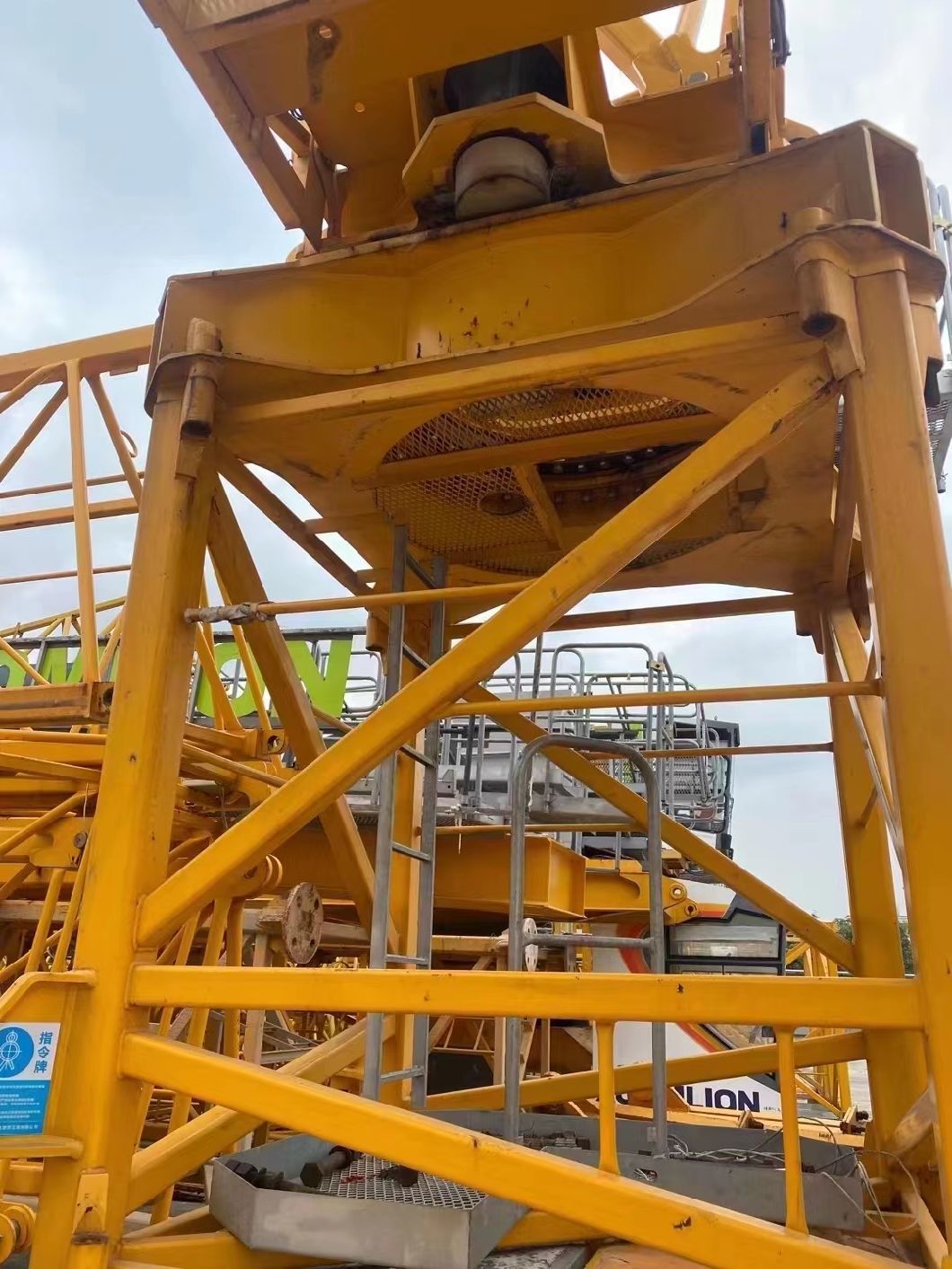 21 Years Zoomlion Tower Crane Price Good Condition Quick to Snap up