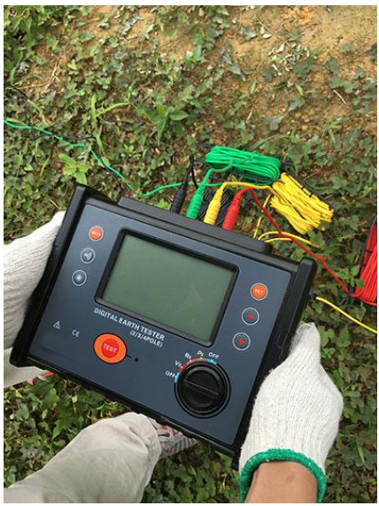 Digital Ground Resistance Tester for Soil Resistivity and Voltage