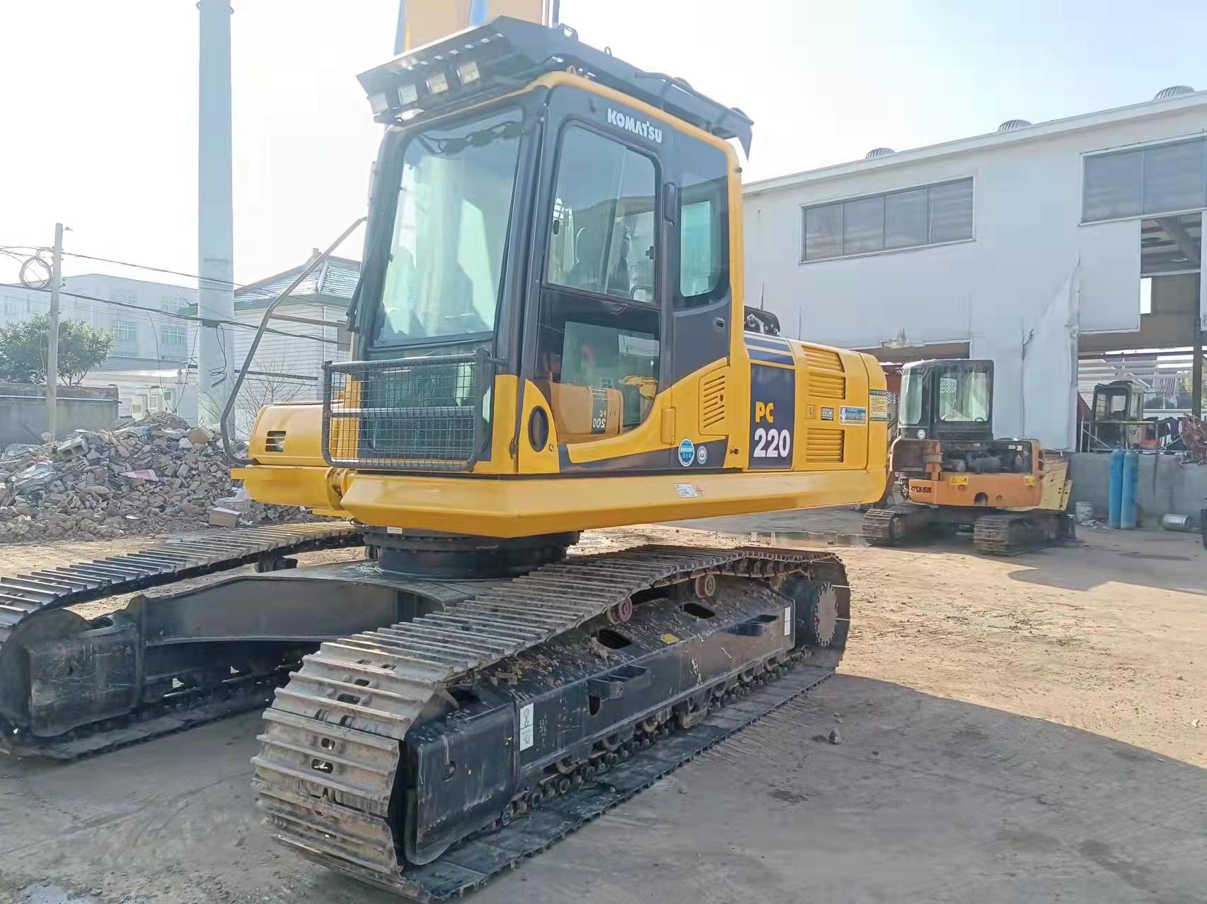 Customized 210 kW Komatsu Engine Excavator with 20T Operating Weight