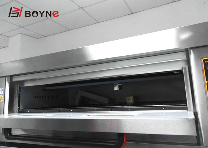 Three Deck Nine Trays Gas Deck Oven Independent Temperature Control