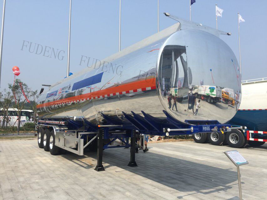 3/4 Axles 35000 Litres 2 Compartments Lpg Tanker Trailer Carbon Steel Material