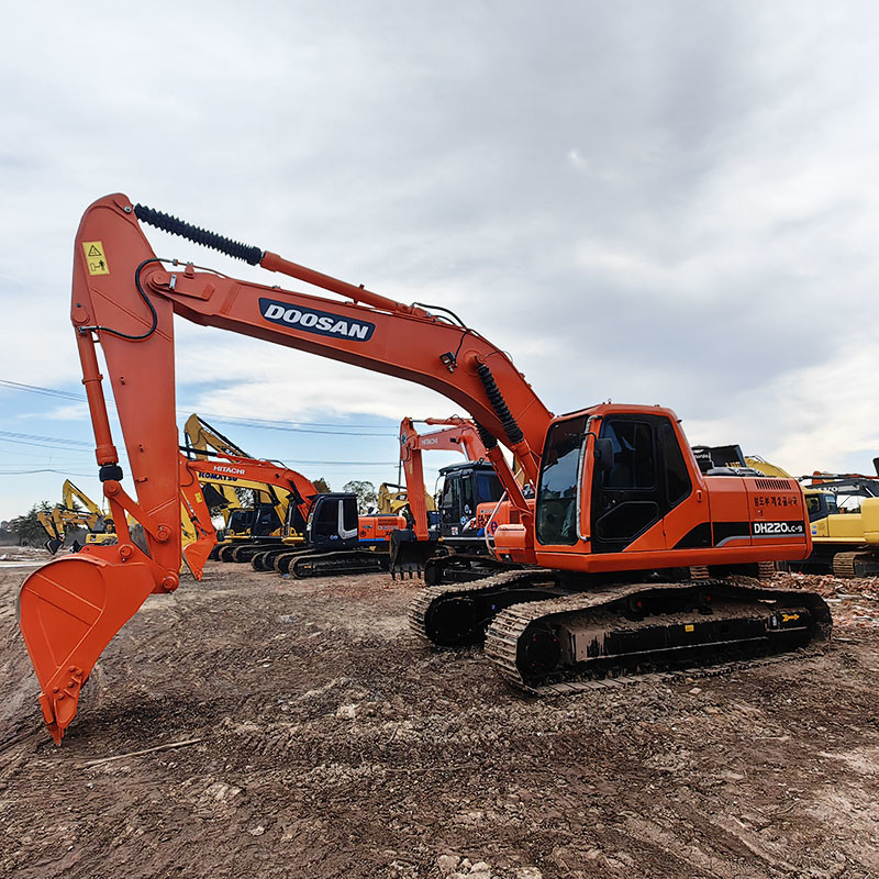 Doosan DH220-9 Used Hydraulic Excavator Middle Size 115kw Rated Power Original Version