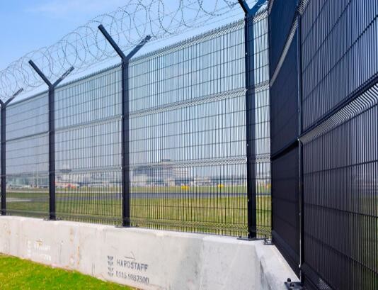 Unobstructed Visibility 4mm Security Wire Mesh Fencing Pvc Coated Green