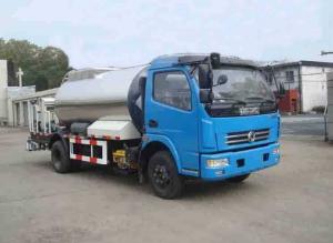 Wholesale Four Wheels Special Purpose Trucks Dongfeng 6000L Bitumen Distributor Truck from china suppliers