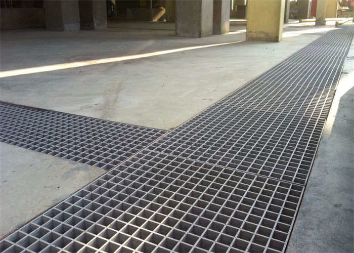 G303 Galvanized Welded Steel Grating 30mm Bearing Bar Pitch Heavy Duty